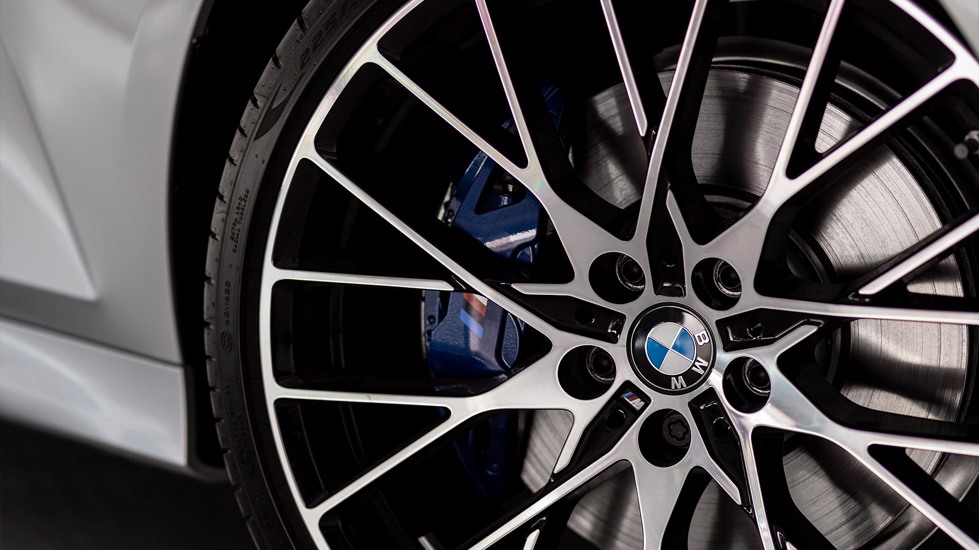 BMW 330is EDITION BMW 330is EDITION exterior